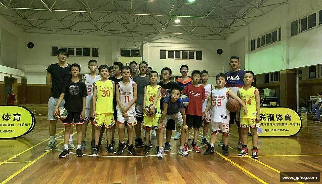 28圈体育无畏风雨，只为荣耀！